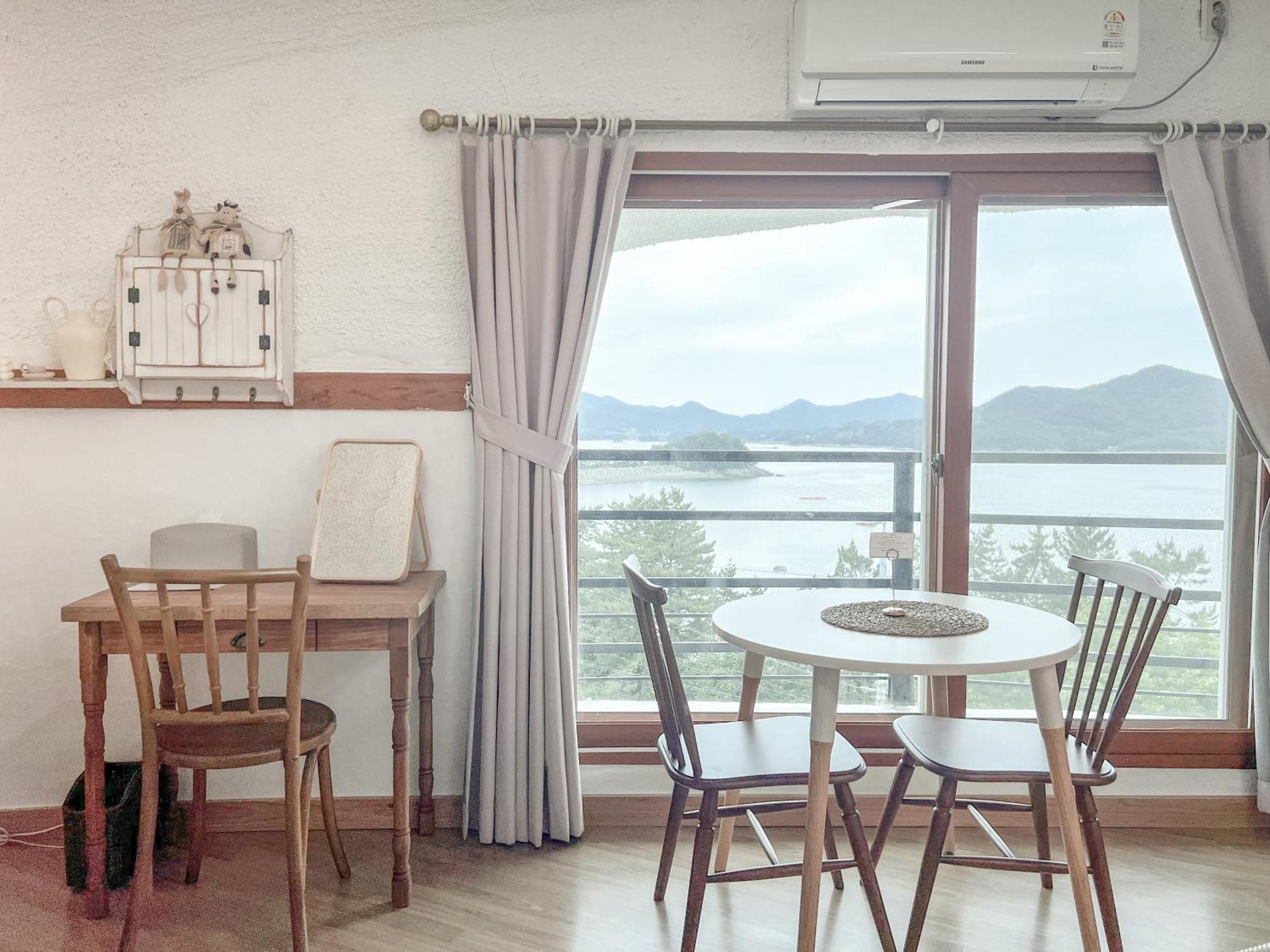 Country House Exclamation Mark & Comma Namhae Εξωτερικό φωτογραφία