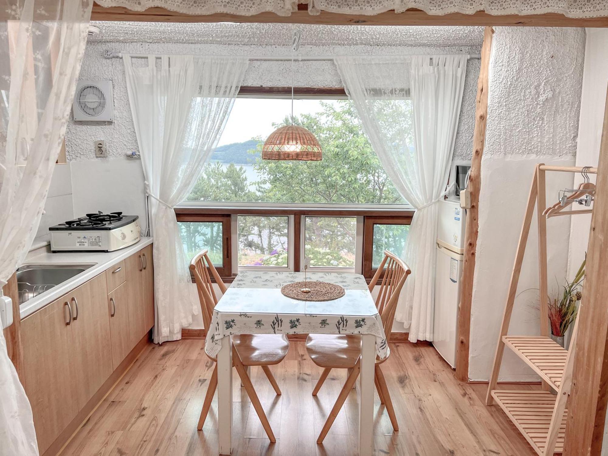 Country House Exclamation Mark & Comma Namhae Εξωτερικό φωτογραφία