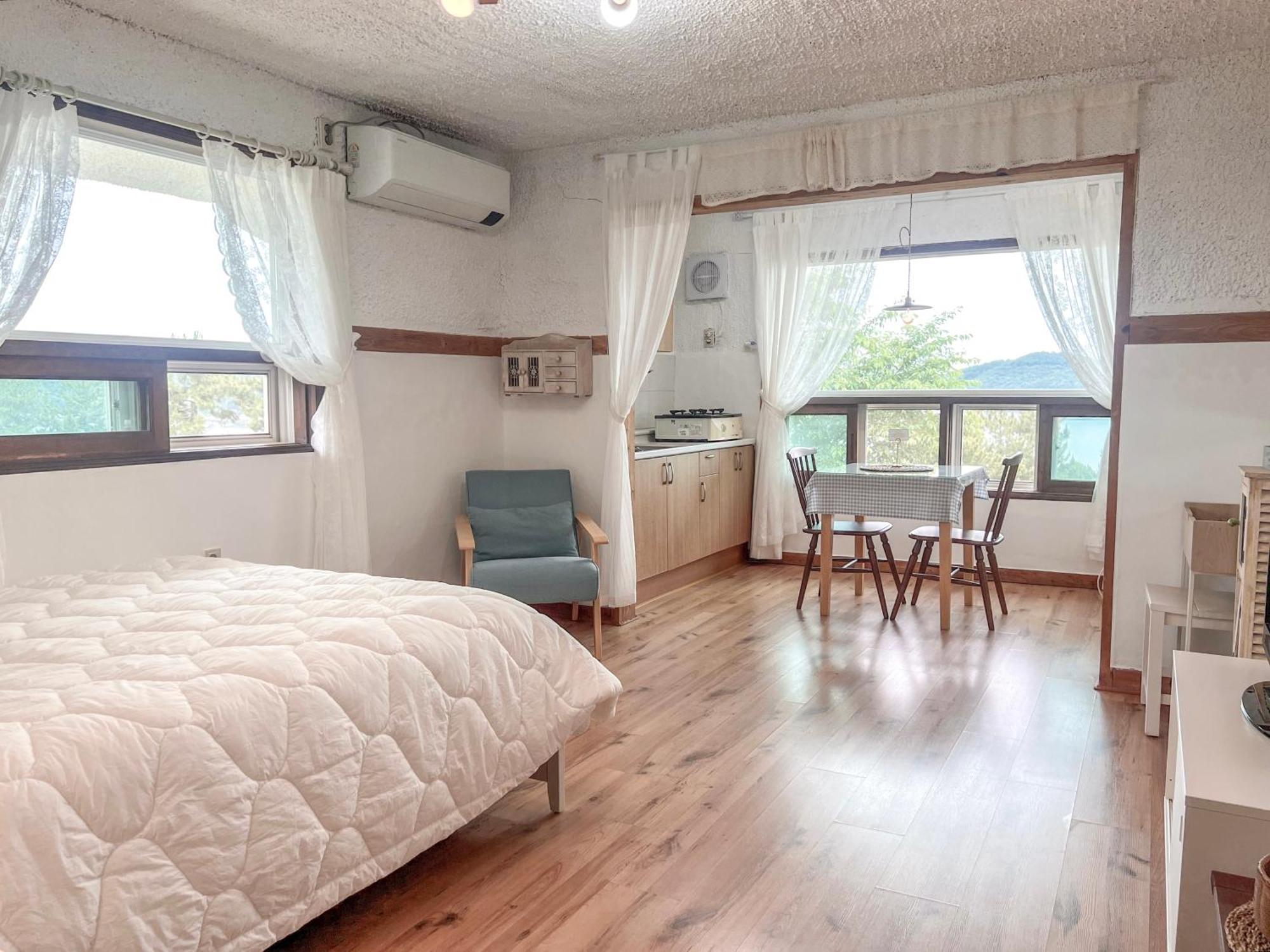 Country House Exclamation Mark & Comma Namhae Εξωτερικό φωτογραφία